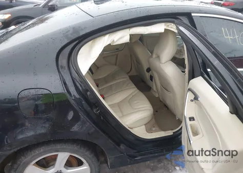 2011 Volvo S60 T6 from USA, damaged, VIN YV1902FHXB2007958